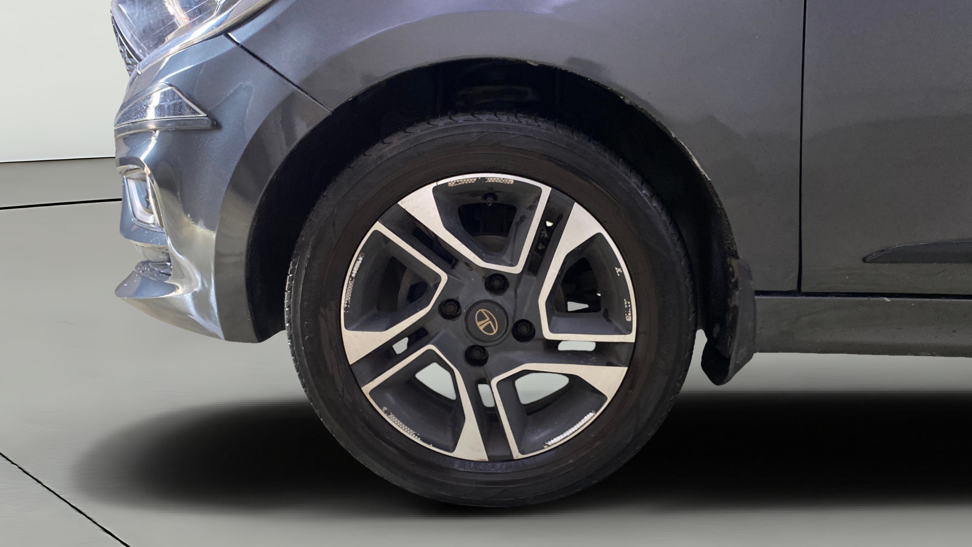 View 2020 Tata Tigor XE Diesel Image 28 Used 2020 Tata Tigor XE Diesel Image 28