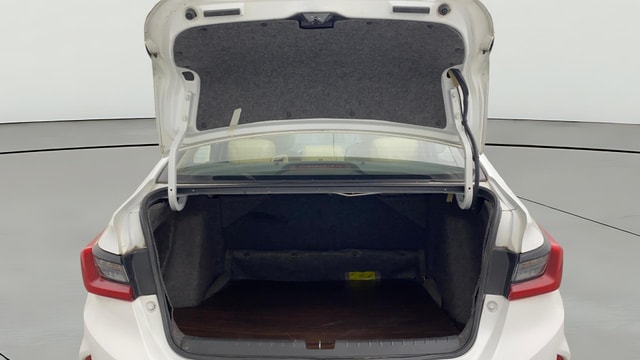 View Honda City ZX Image 40 Used Honda City ZX Image 40