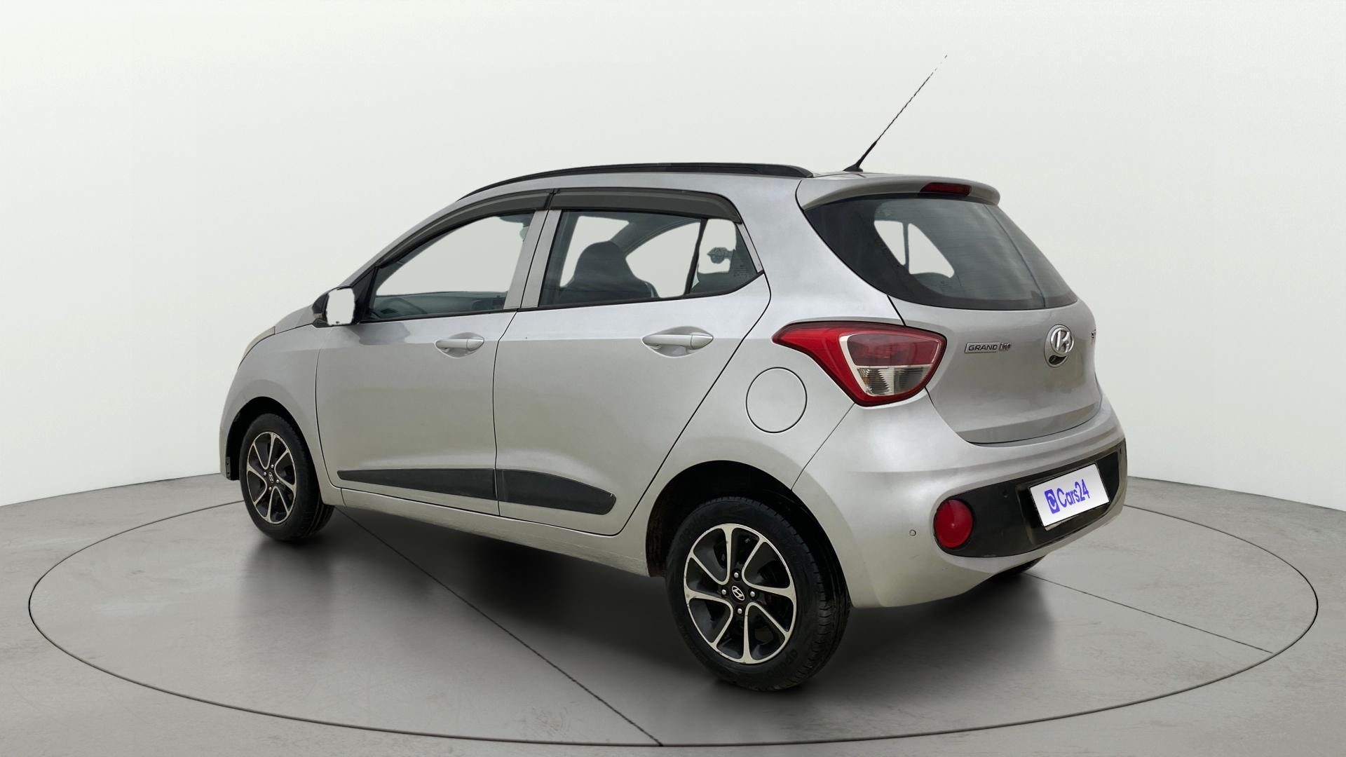 Used 2018 Hyundai Grand i10 Used 2018 Hyundai Grand i10
