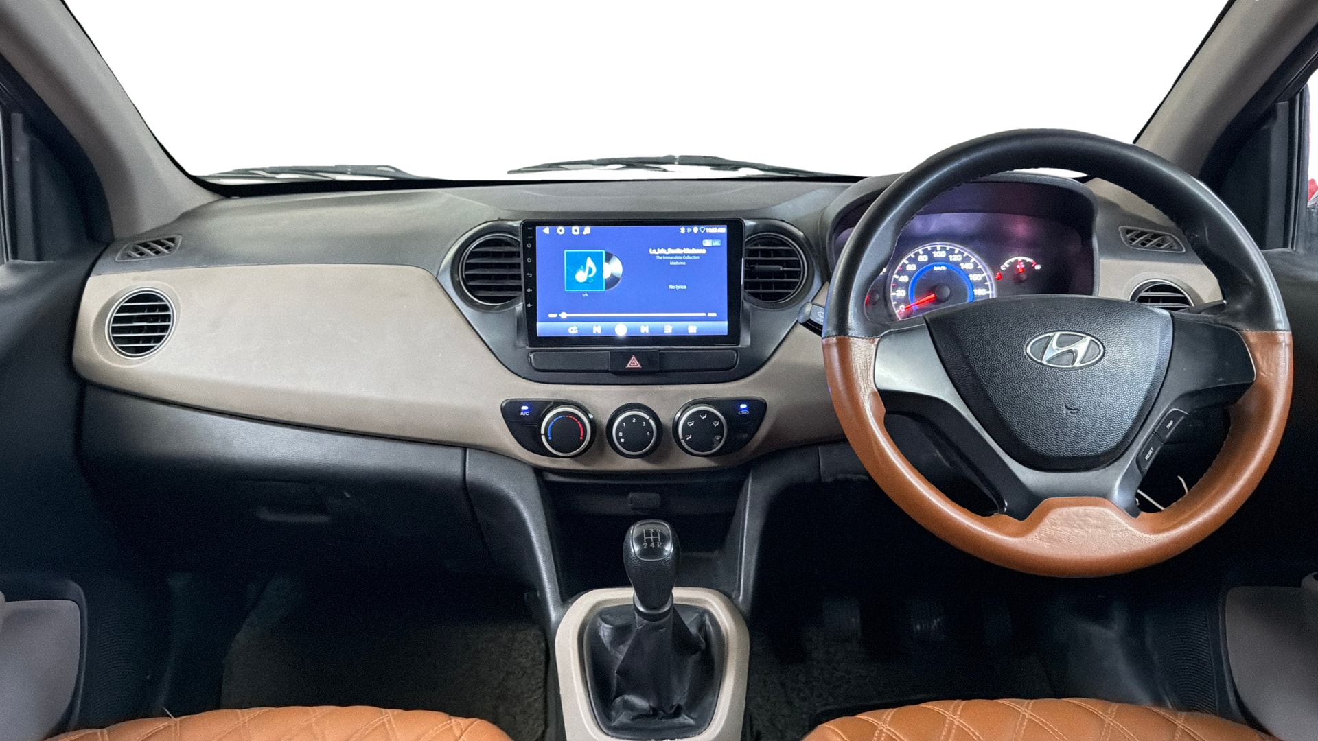 View 2014 Hyundai Grand i10 Magna 1.2 Kappa VTVT Image 15 Used 2014 Hyundai Grand i10 Magna 1.2 Kappa VTVT Image 15