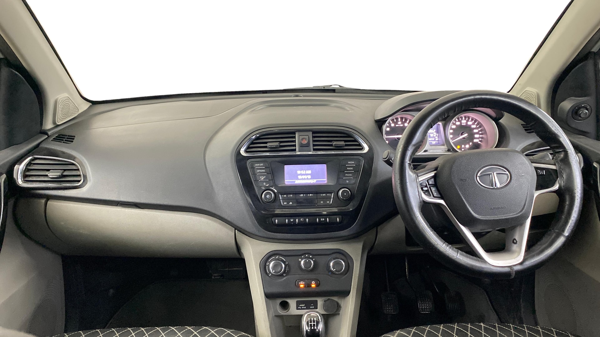 View 2016 Tata Tiago Revotorq XB Image 15 Used 2016 Tata Tiago Revotorq XB Image 15