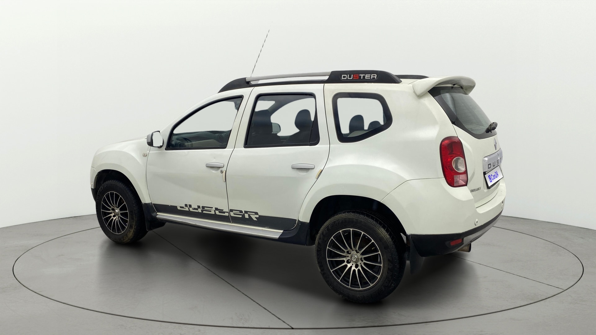View 2014 Renault Duster Diesel 85PS 4x2 MT Image 2 Used 2014 Renault Duster Diesel 85PS 4x2 MT Image 2