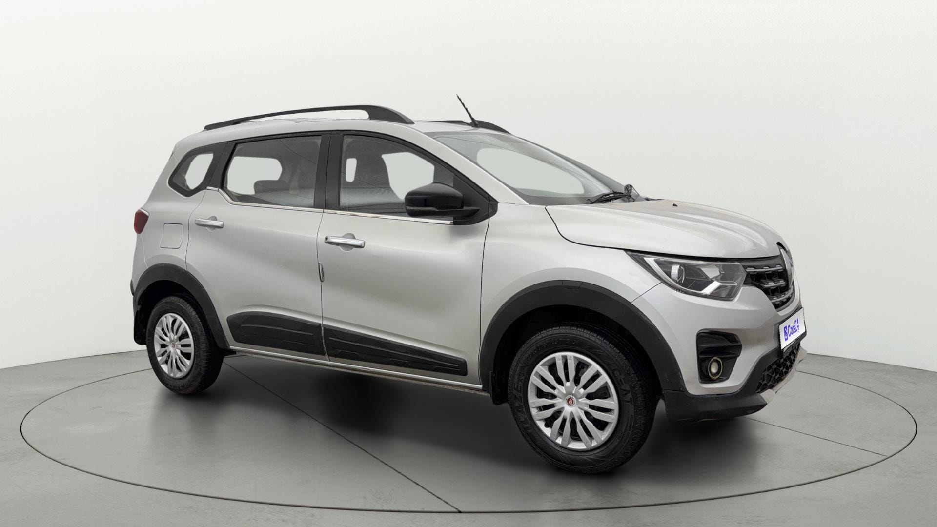 View 2023 Renault Triber RXT Image 36 Used 2023 Renault Triber RXT Image 36