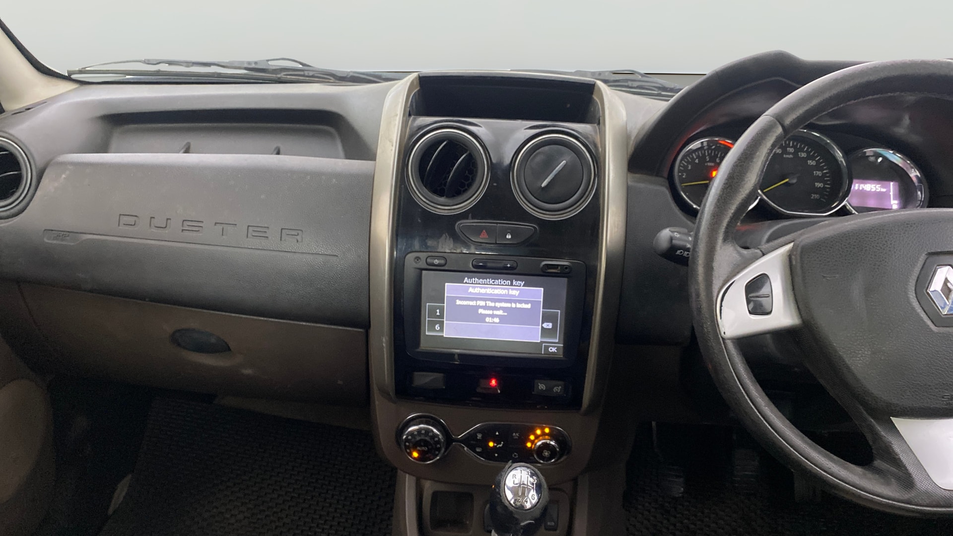 View 2017 Renault Duster Diesel 85PS 4x2 MT Image 31 Used 2017 Renault Duster Diesel 85PS 4x2 MT Image 31