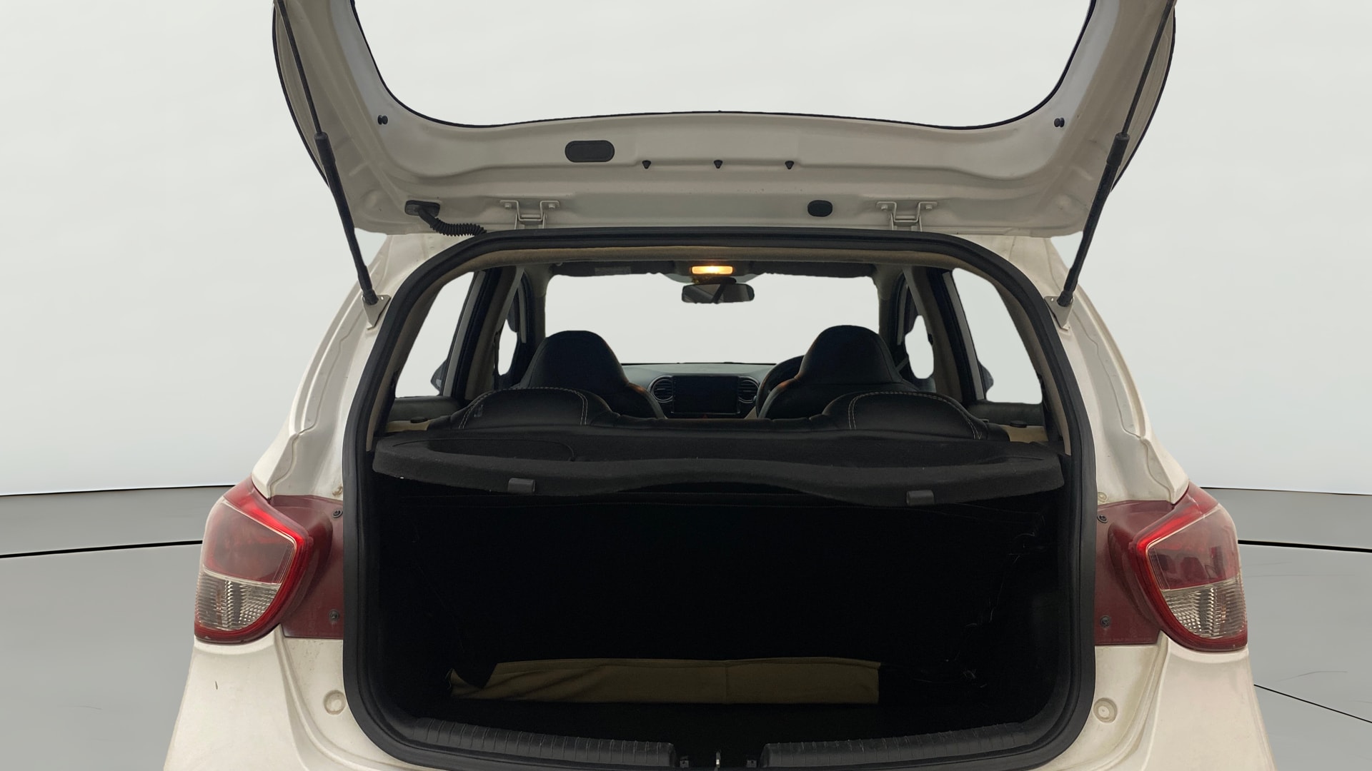 View 2019 Hyundai Grand i10 Magna 1.2 Kappa VTVT Image 37 Used 2019 Hyundai Grand i10 Magna 1.2 Kappa VTVT Image 37