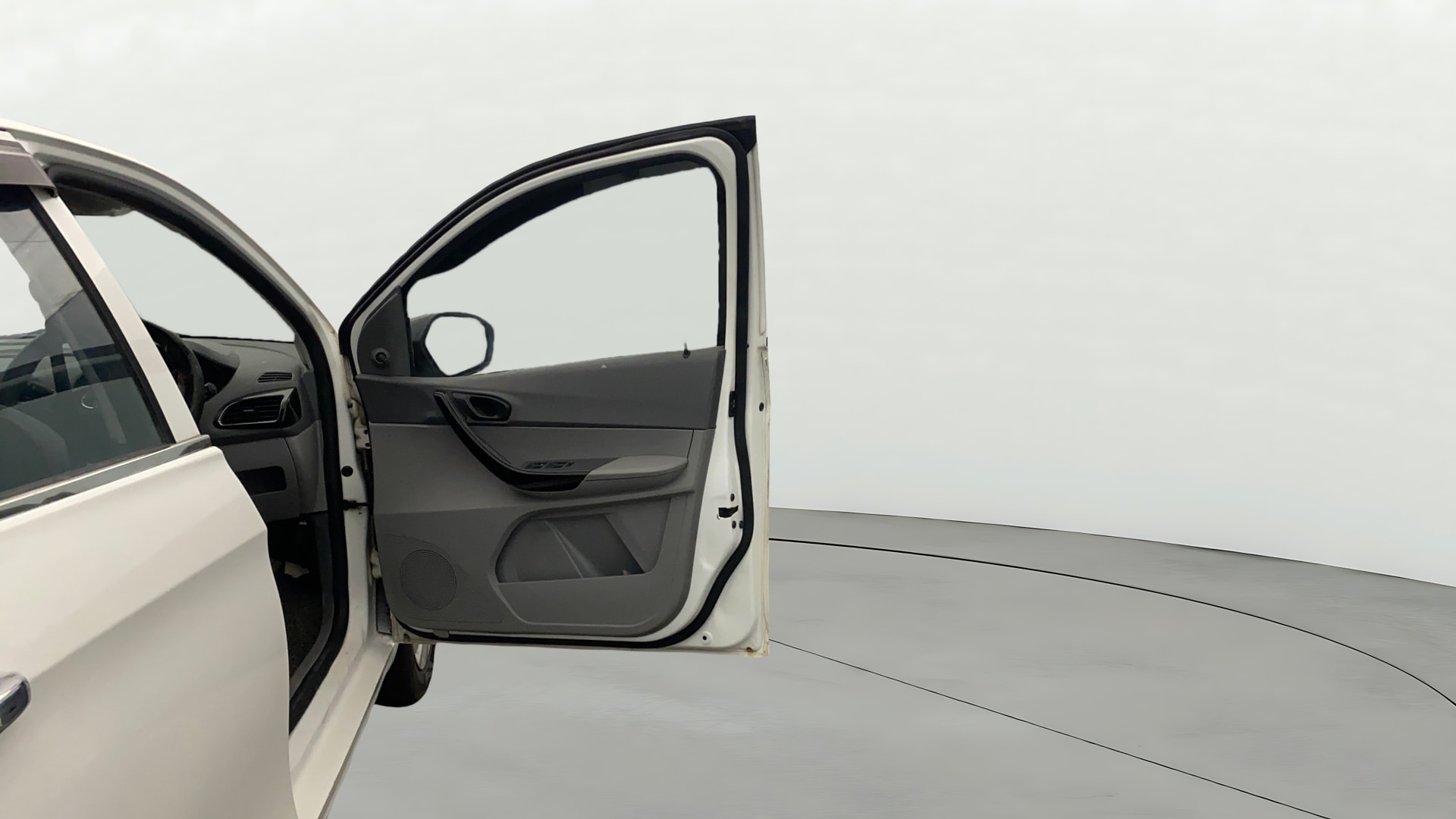 View 2022 Tata Tigor XE Diesel Image 43 Used 2022 Tata Tigor XE Diesel Image 43