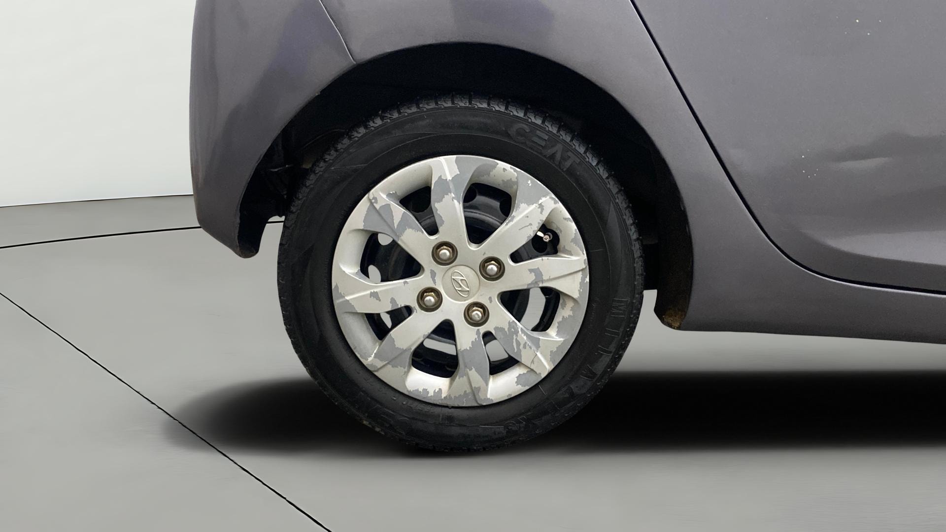 View 2015 Hyundai EON Sportz Image 31 Used 2015 Hyundai EON Sportz Image 31