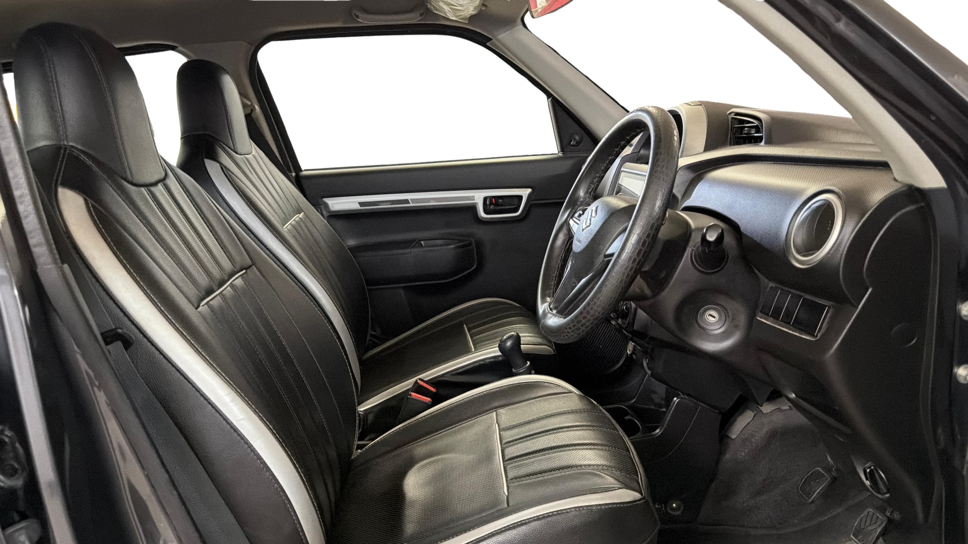 View 2022 Maruti Suzuki 1000 Base Variant Image 26 Used 2022 Maruti Suzuki 1000 Base Variant Image 26