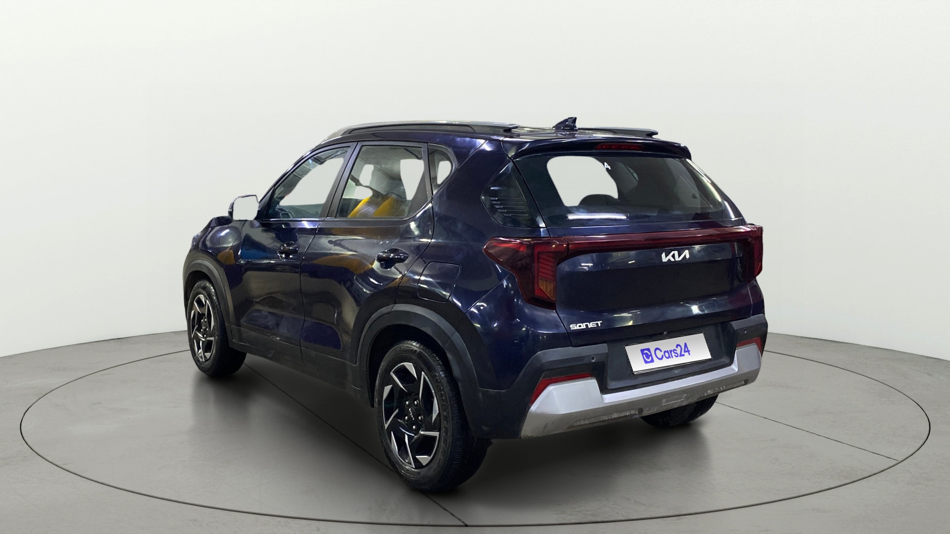 View 2024 Kia Sonet HTE Petrol Image 2 Used 2024 Kia Sonet HTE Petrol Image 2