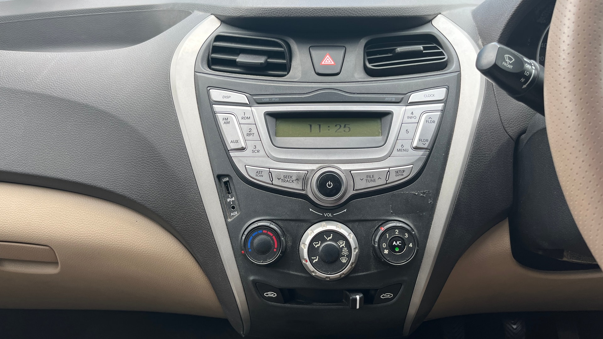View 2016 Hyundai EON Magna Plus Image 17 Used 2016 Hyundai EON Magna Plus Image 17