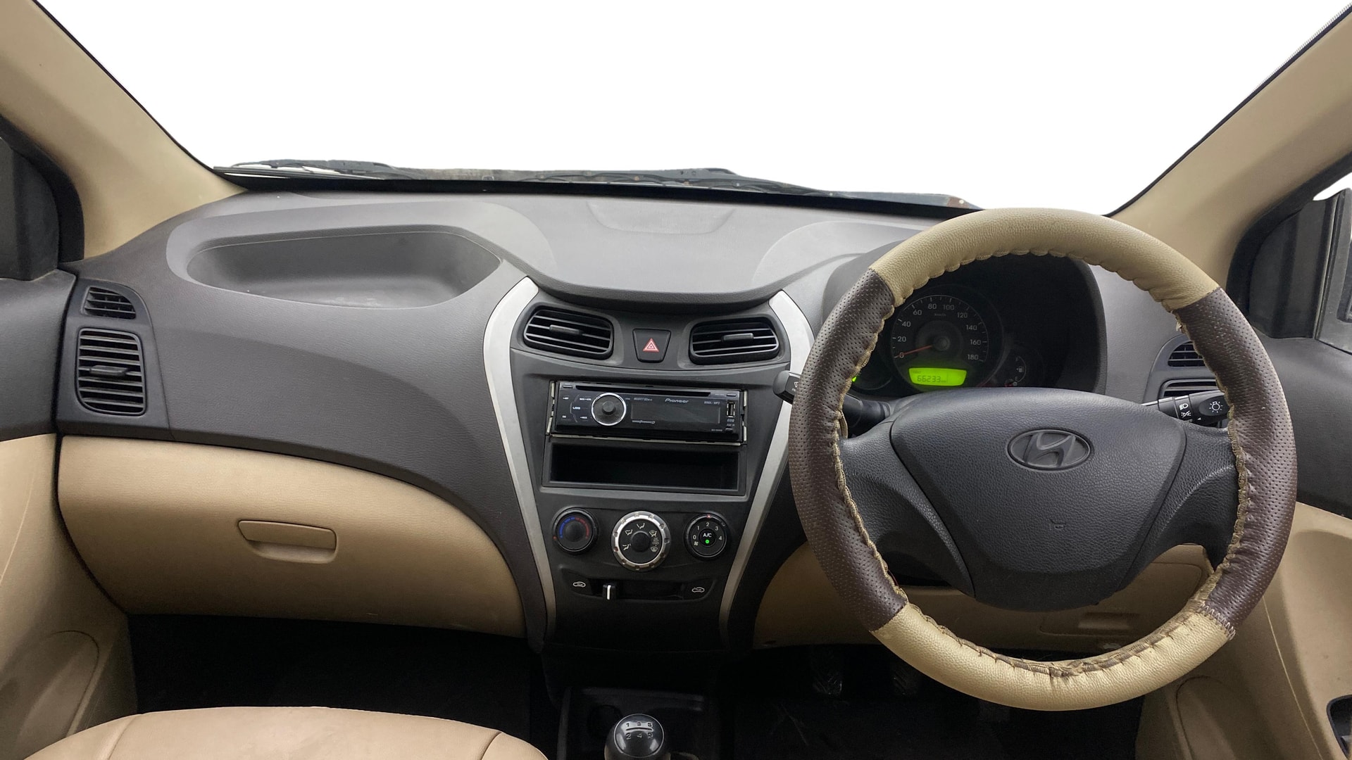 View 2013 Hyundai EON Era Plus Image 15 Used 2013 Hyundai EON Era Plus Image 15