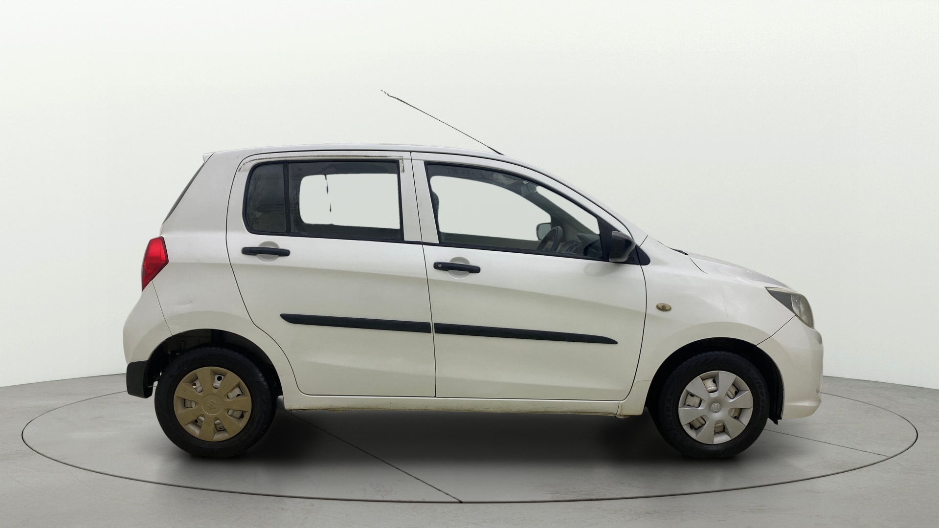 View 2019 Maruti Suzuki 1000 Base Variant Image 8 Used 2019 Maruti Suzuki 1000 Base Variant Image 8