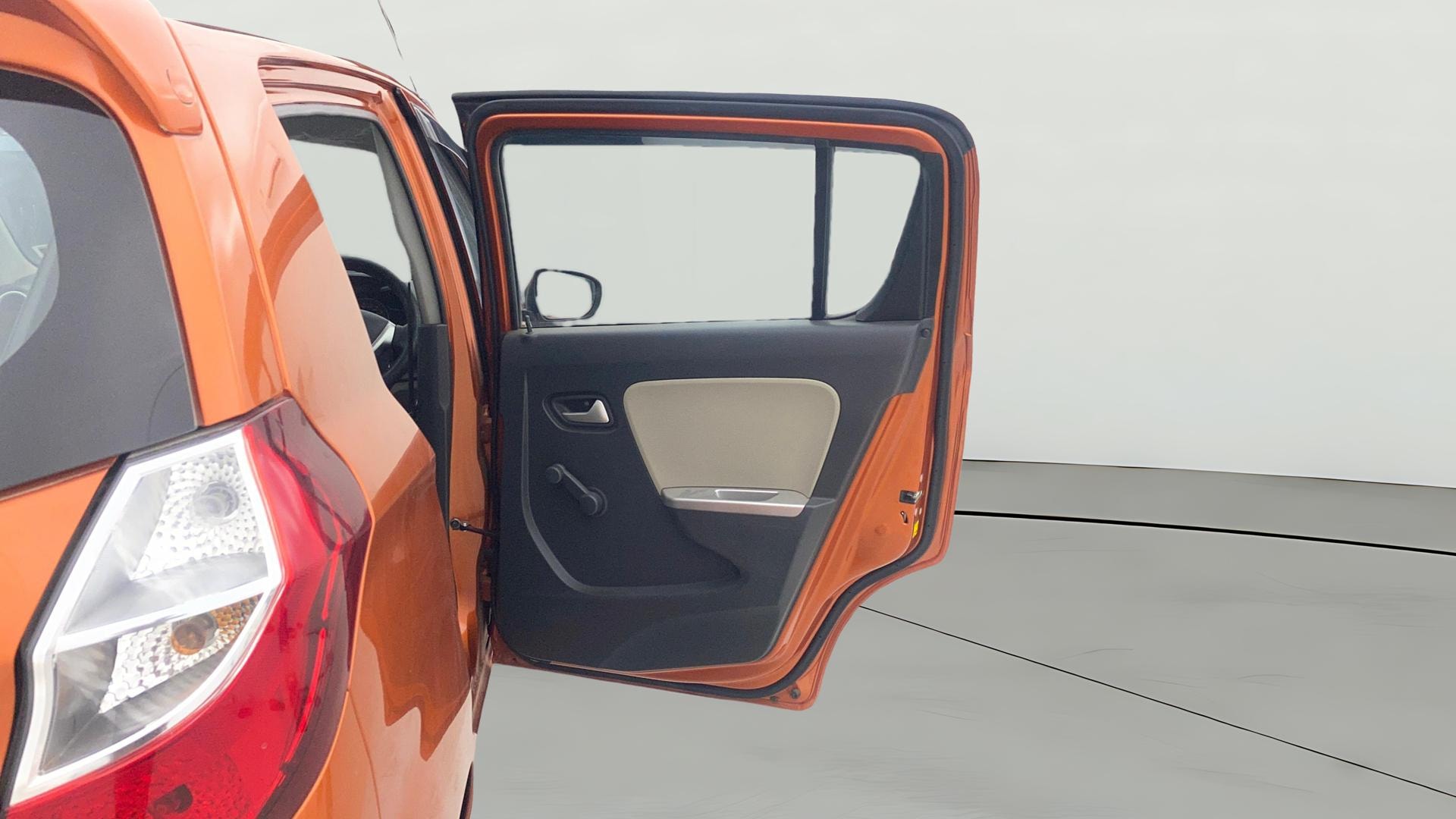 View 2019 Maruti Suzuki Alto K10 LX Image 7 Used 2019 Maruti Suzuki Alto K10 LX Image 7