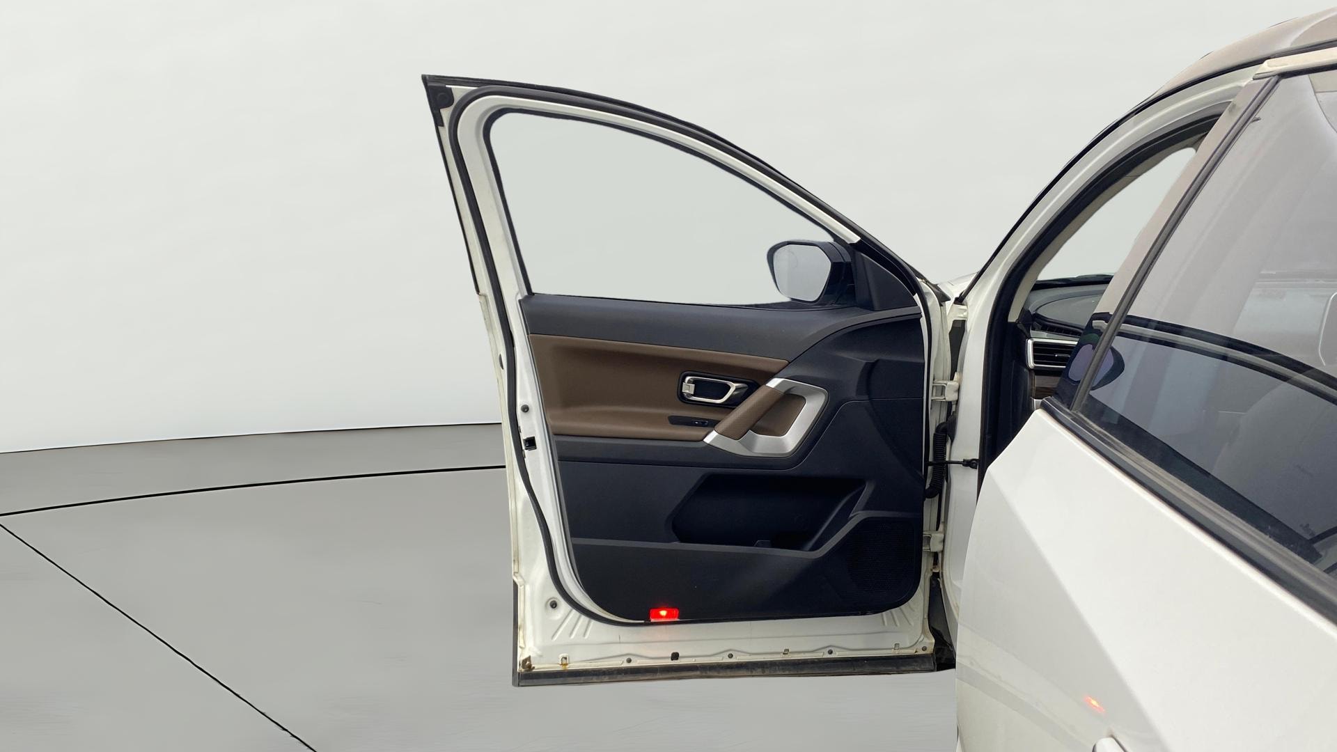 View 2022 Tata Harrier XE Image 39 Used 2022 Tata Harrier XE Image 39