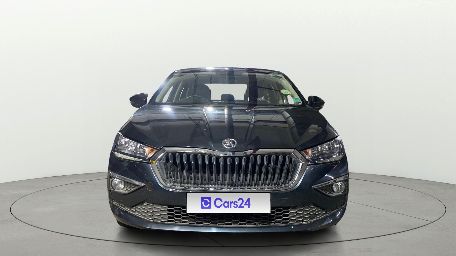 View 2022 Skoda Slavia Ambition 1.0 TSI AT Image 1 Used 2022 Skoda Slavia Ambition 1.0 TSI AT Image 1