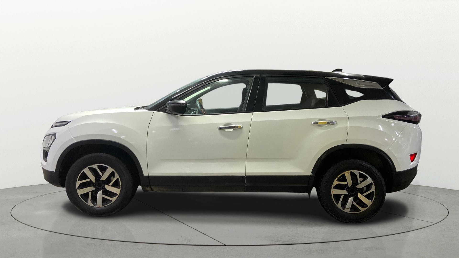 View 2021 Tata Harrier XE Image 27 Used 2021 Tata Harrier XE Image 27