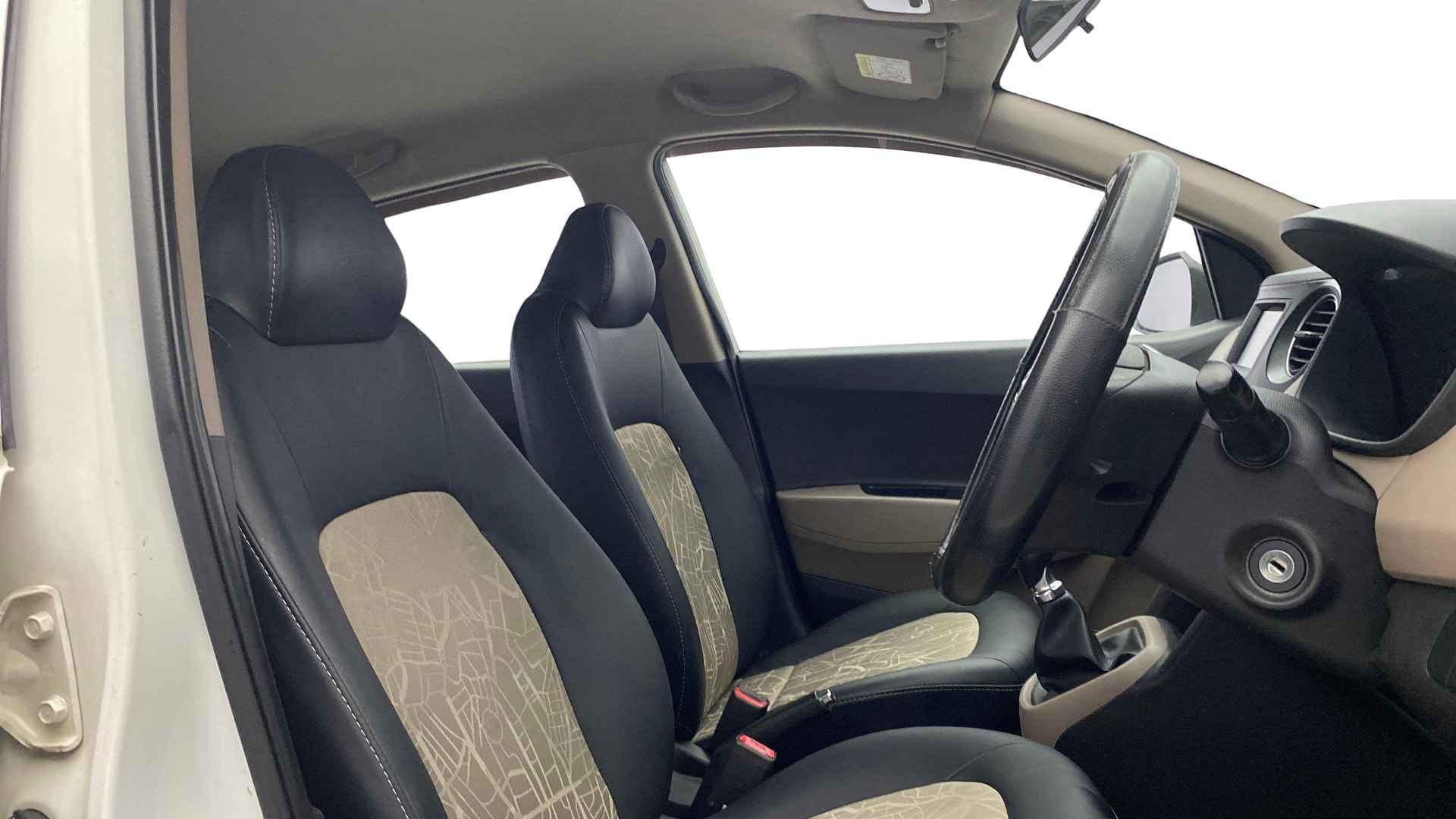 View 2017 Hyundai Grand i10 Sportz 1.2 Kappa Image 25 Used 2017 Hyundai Grand i10 Sportz 1.2 Kappa Image 25