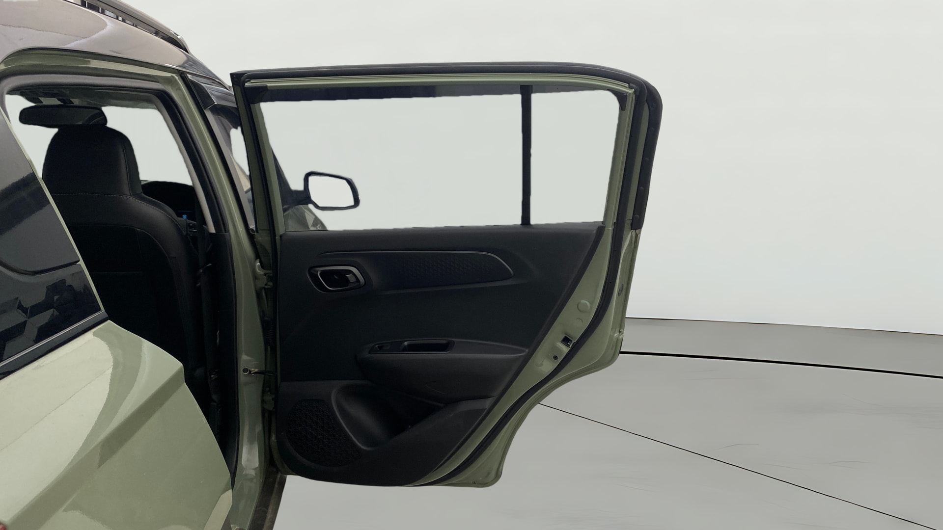 View 2024 Hyundai Exter 1.2 AMT Kappa SX Option Connect Dual Tone Image 6 Used 2024 Hyundai Exter 1.2 AMT Kappa SX Option Connect Dual Tone Image 6