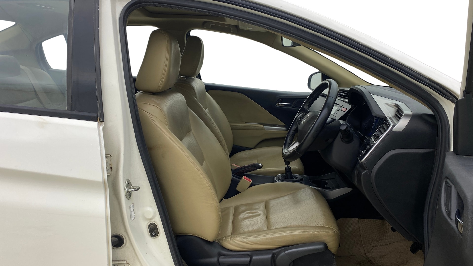 View 2015 Honda City ZX MT Diesel Anniversary Edition Image 28 Used 2015 Honda City ZX MT Diesel Anniversary Edition Image 28
