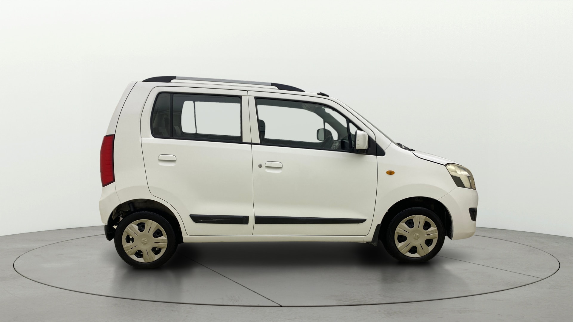 View 2015 Maruti Suzuki 1000 Base Variant Image 8 Used 2015 Maruti Suzuki 1000 Base Variant Image 8