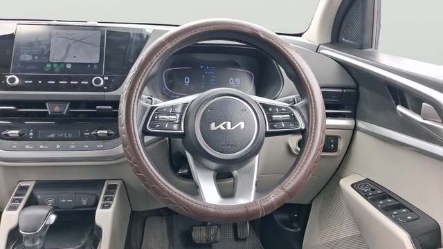 View Kia Carens Image 14 Used Kia Carens Image 14
