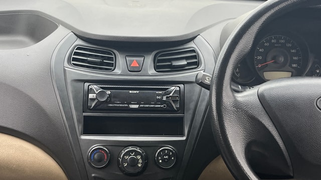 View Hyundai EON Image 17 Used Hyundai EON Image 17