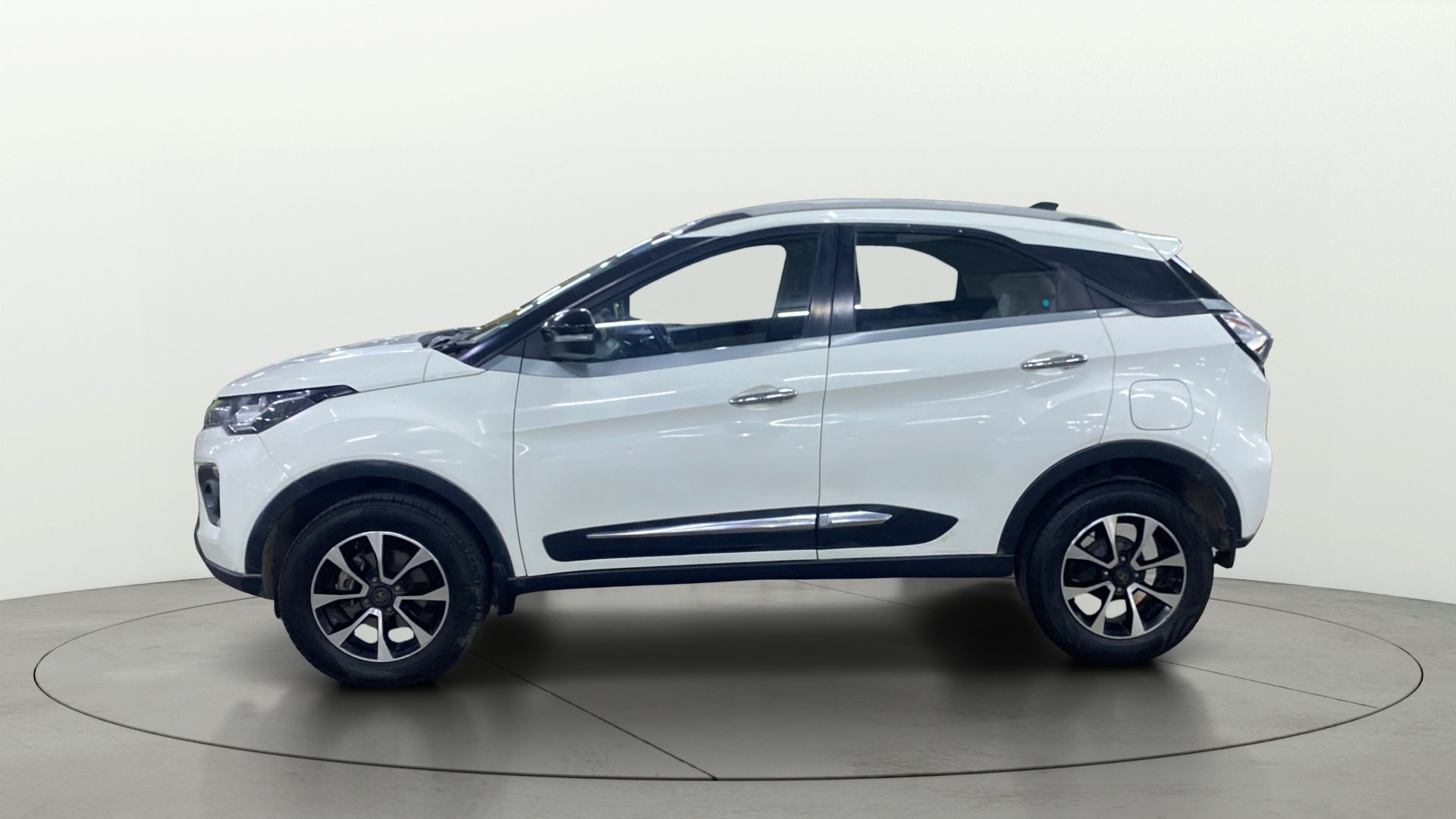 View 2020 Tata Nexon Revotron XZ Plus Luxs Jet Edition Image 27 Used 2020 Tata Nexon Revotron XZ Plus Luxs Jet Edition Image 27
