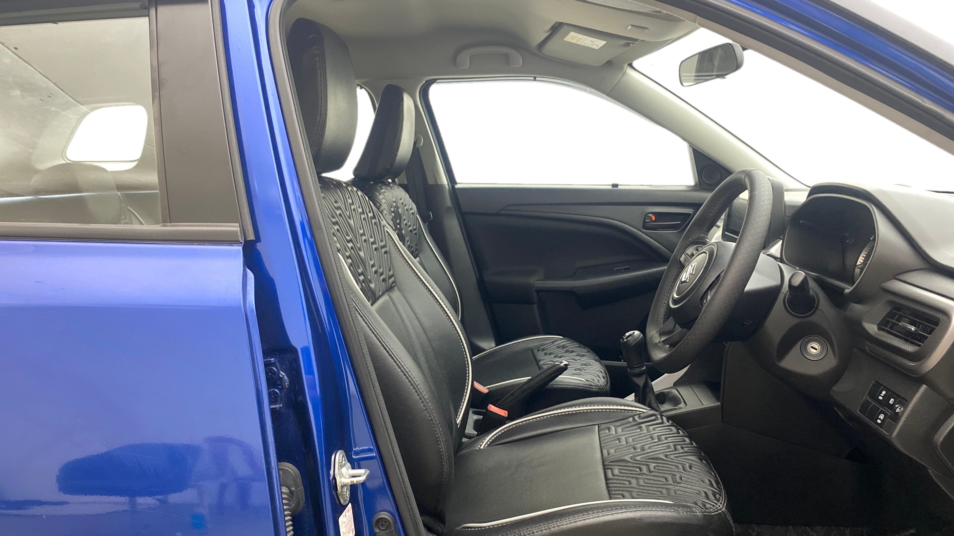 View 2022 Maruti Suzuki 1000 Base Variant Image 27 Used 2022 Maruti Suzuki 1000 Base Variant Image 27