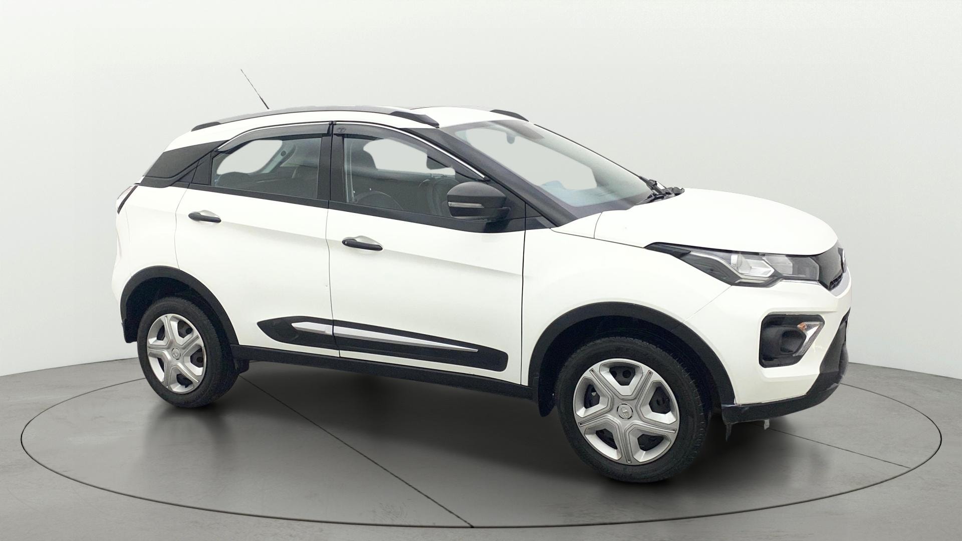 View 2023 Tata Nexon Revotron XE Image 21 Used 2023 Tata Nexon Revotron XE Image 21