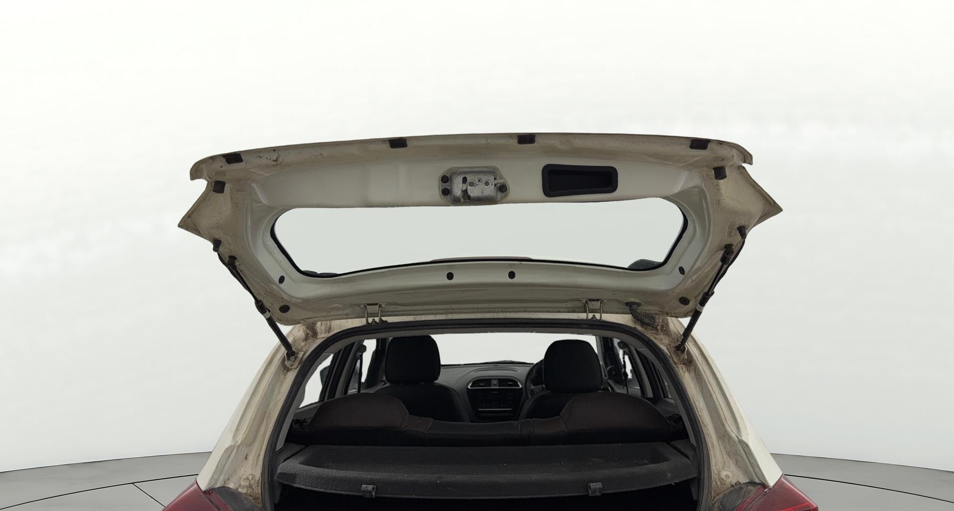 View 2022 Tata Tiago Revotorq XB Image 16 Used 2022 Tata Tiago Revotorq XB Image 16