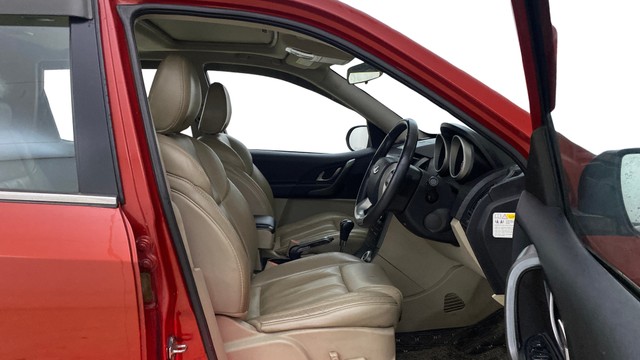 View Mahindra XUV500 Image 19 Used Mahindra XUV500 Image 19