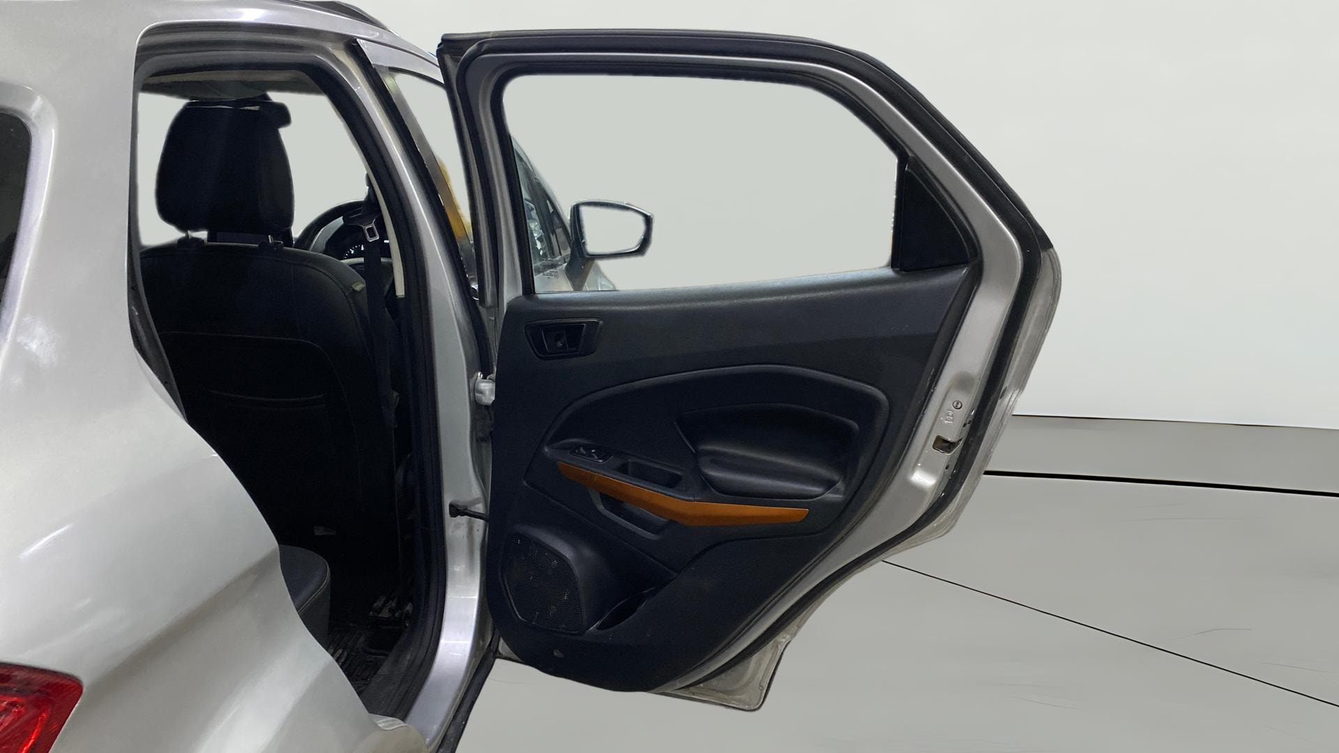 View 2019 Ford EcoSport 1.5 TDCi Diesel Ambiente BS IV Image 7 Used 2019 Ford EcoSport 1.5 TDCi Diesel Ambiente BS IV Image 7