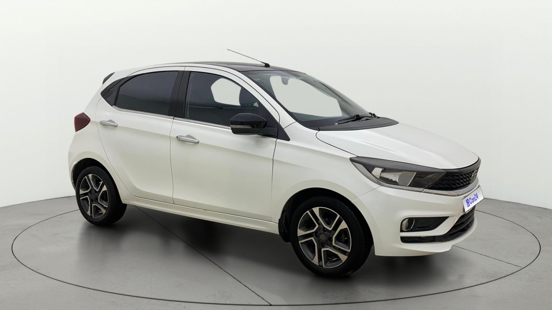 View 2022 Tata Tiago Revotorq XB Image 21 Used 2022 Tata Tiago Revotorq XB Image 21