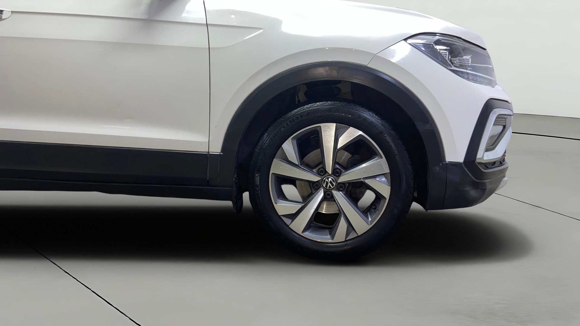 View 2022 Volkswagen Taigun 1.0 TSI Topline AT Image 43 Used 2022 Volkswagen Taigun 1.0 TSI Topline AT Image 43