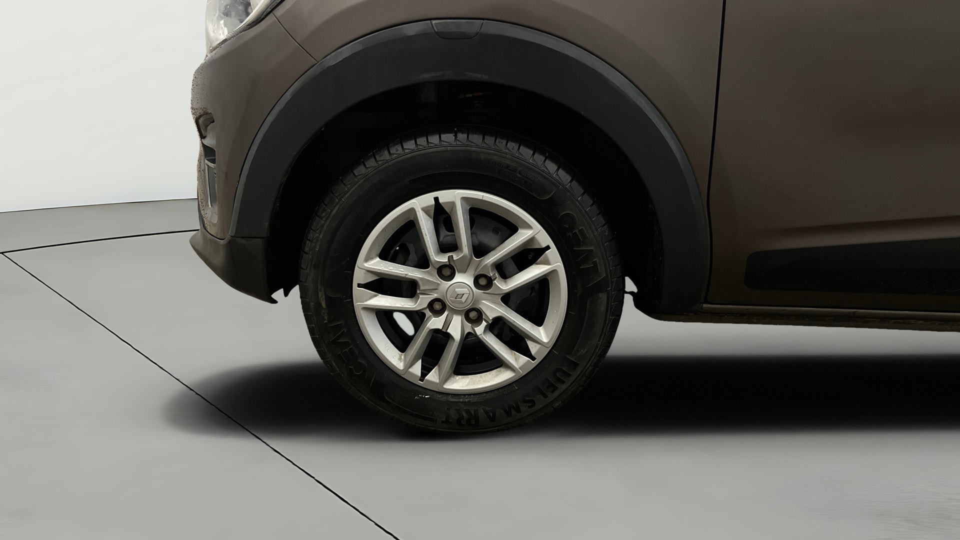 View 2024 Renault Triber RXT Image 29 Used 2024 Renault Triber RXT Image 29