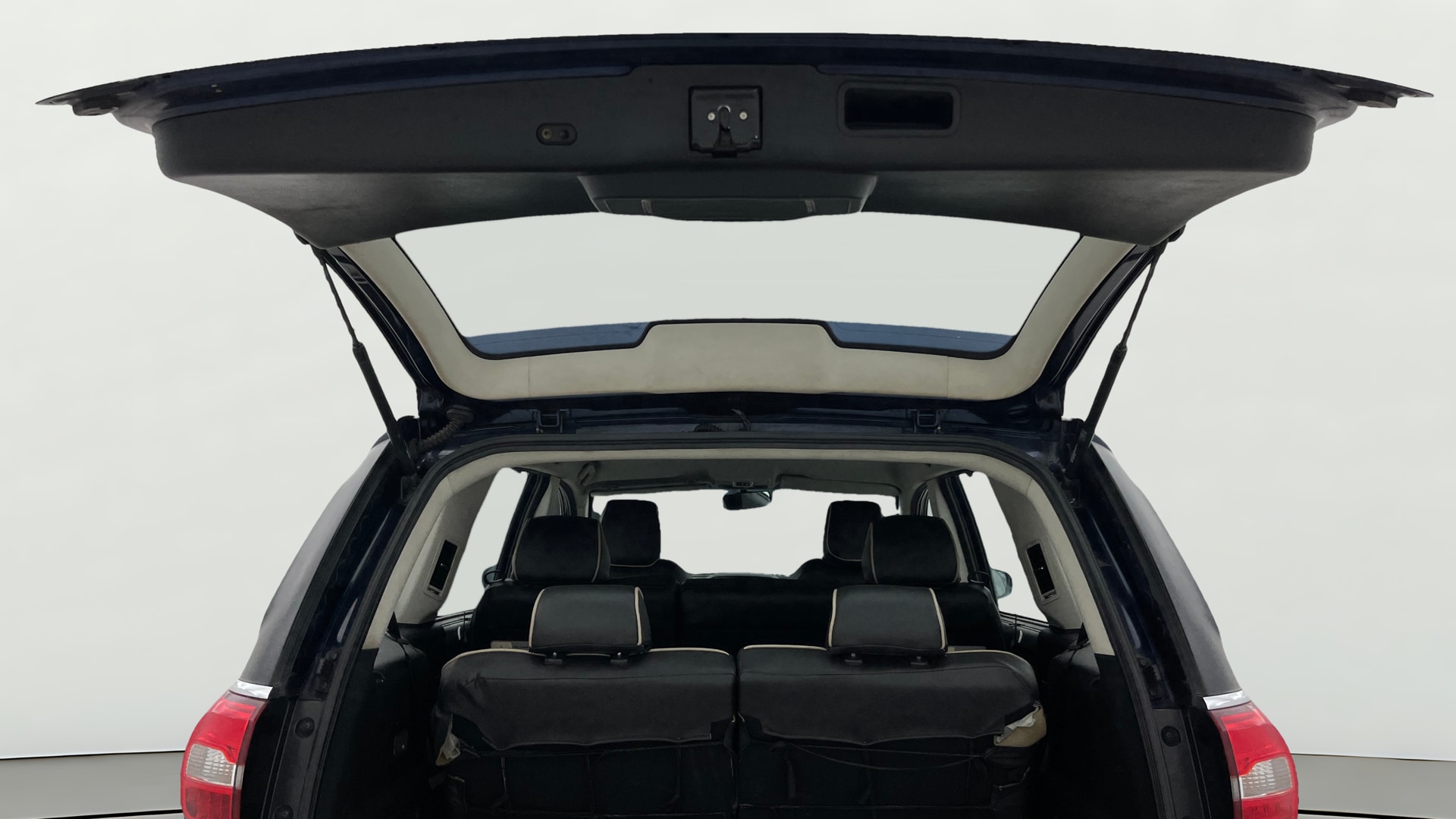View 2018 Tata Hexa XM 4X2 Image 18 Used 2018 Tata Hexa XM 4X2 Image 18