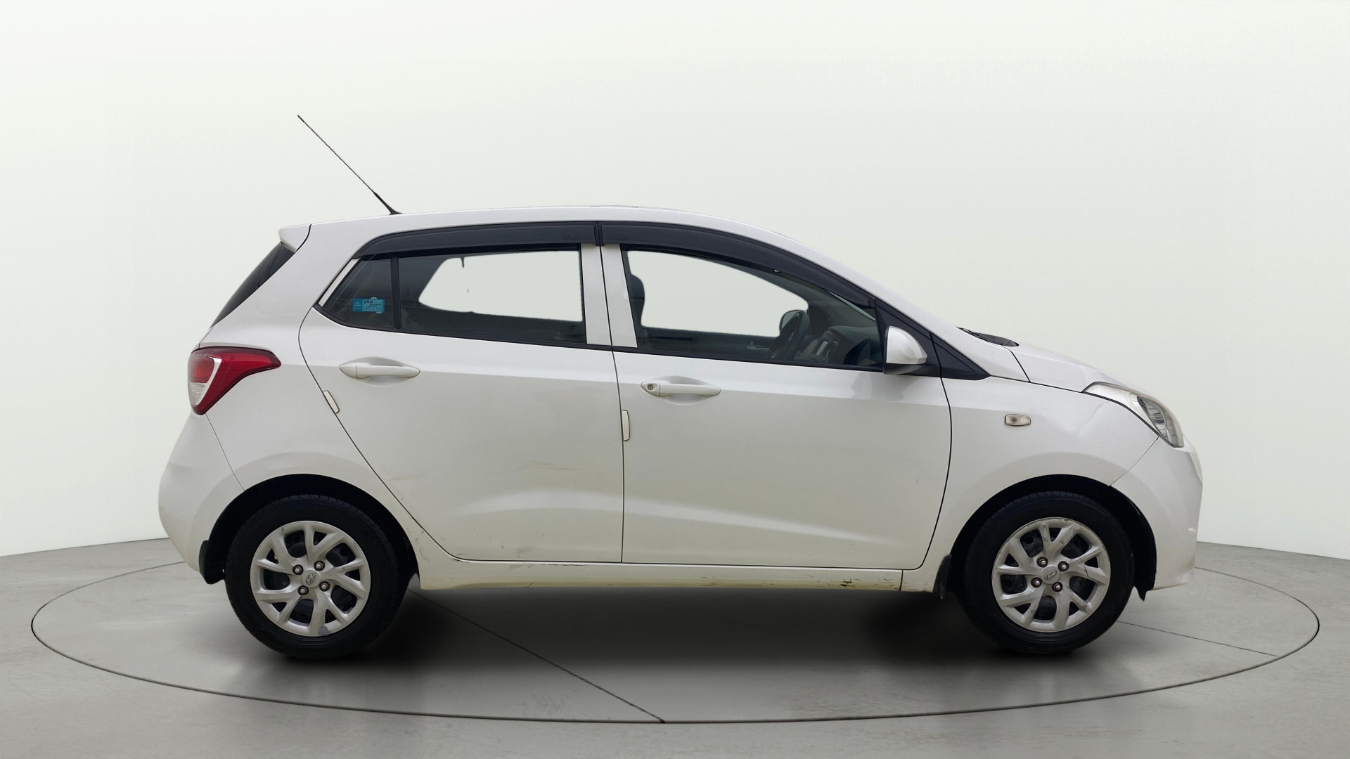 View 2017 Hyundai Grand i10 Sportz 1.2 Kappa Image 8 Used 2017 Hyundai Grand i10 Sportz 1.2 Kappa Image 8