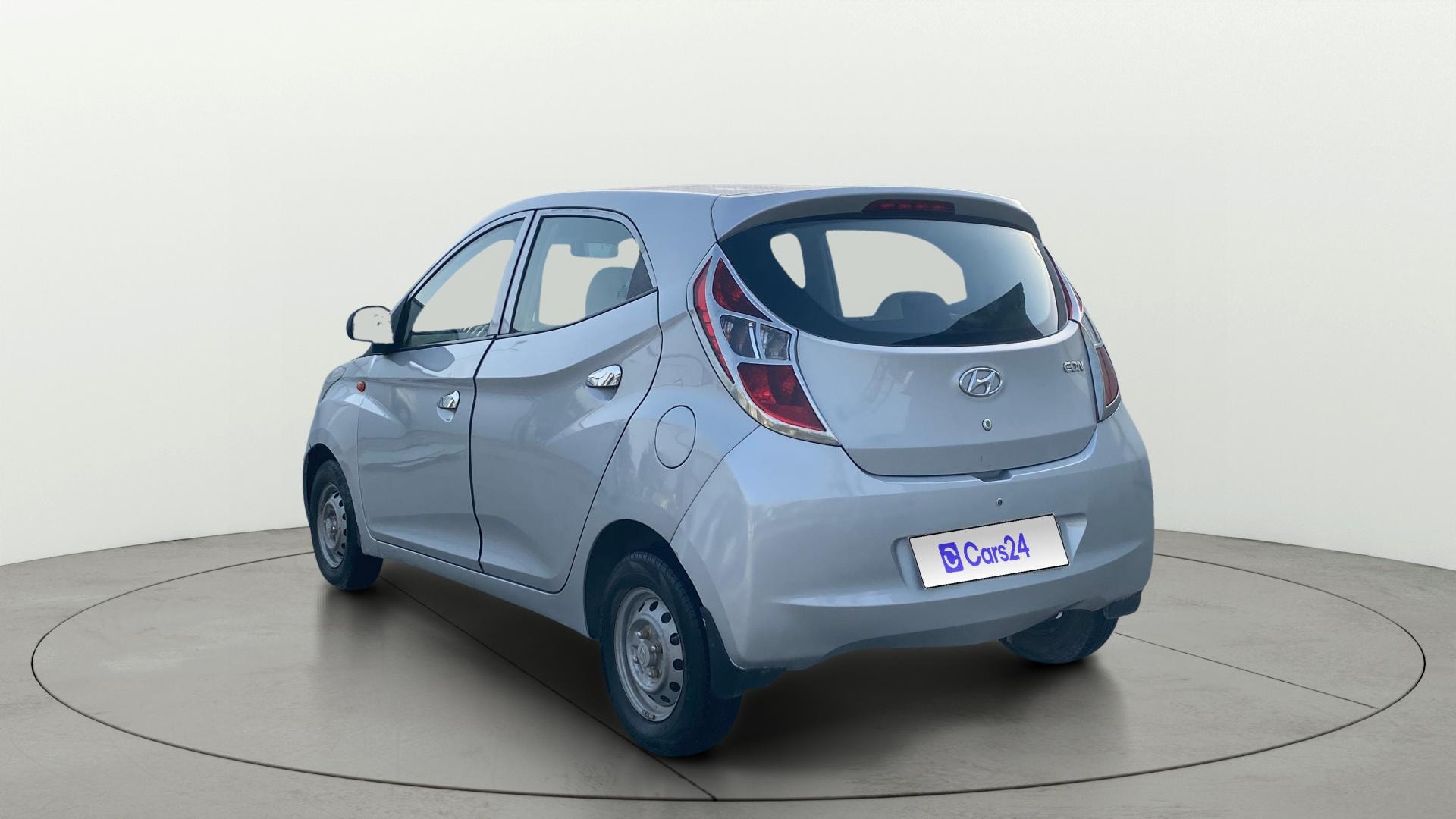 View 2018 Hyundai EON Era Plus Image 2 Used 2018 Hyundai EON Era Plus Image 2