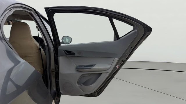 View Tata Tigor Image 7 Used Tata Tigor Image 7