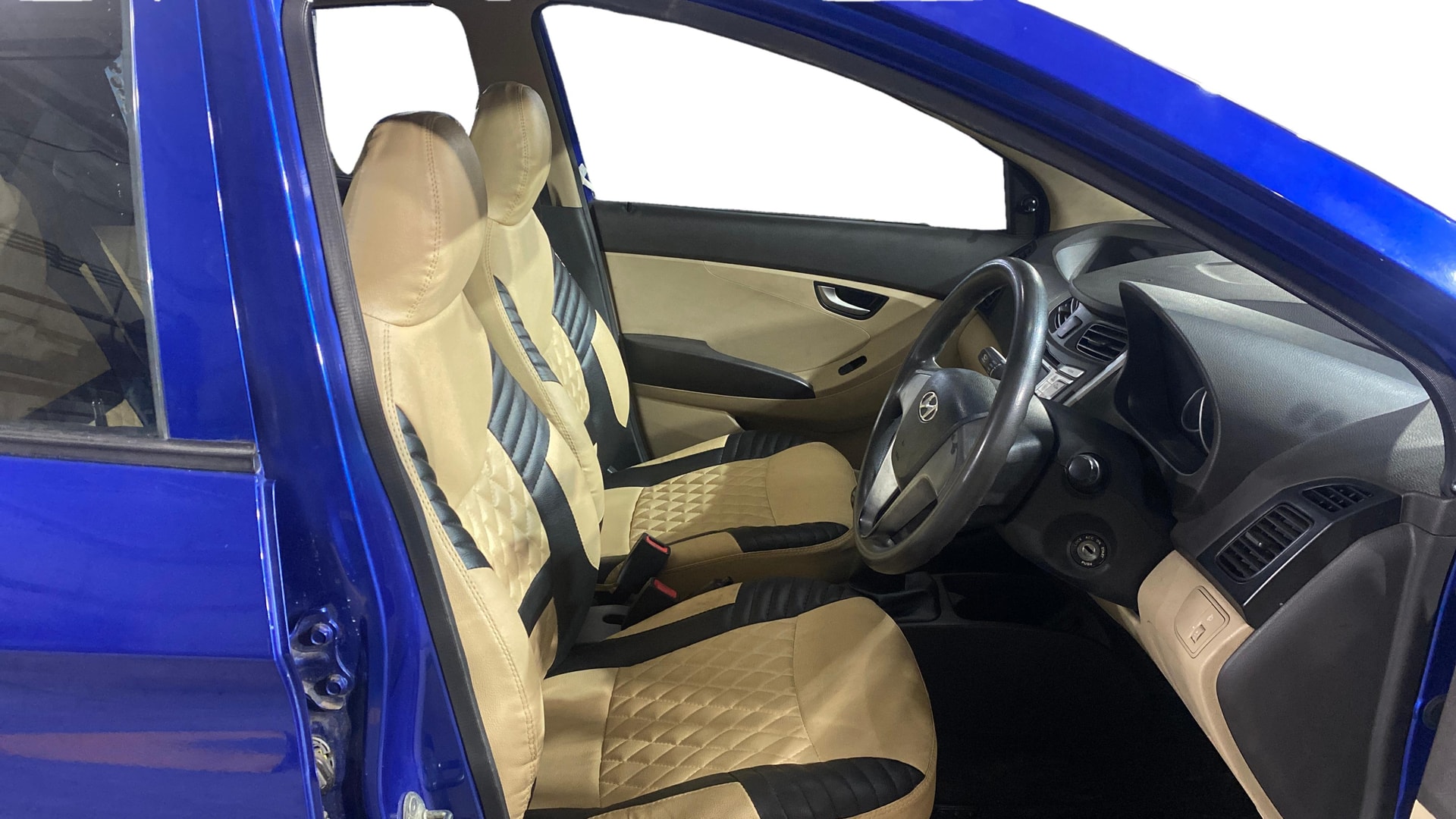 View 2013 Hyundai EON Sportz Image 25 Used 2013 Hyundai EON Sportz Image 25