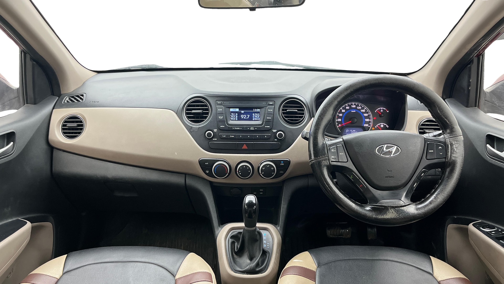 View 2016 Hyundai Grand i10 Asta AT 1.2 Kappa VTVT Image 15 Used 2016 Hyundai Grand i10 Asta AT 1.2 Kappa VTVT Image 15
