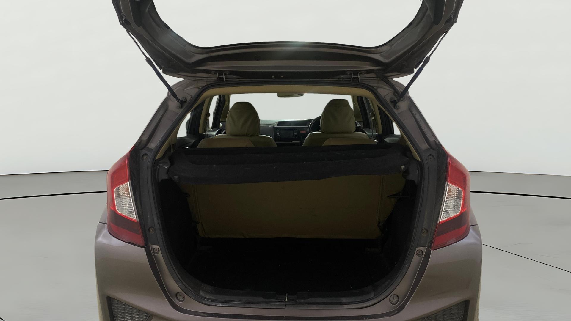View 2015 Honda Jazz E MT Diesel Image 37 Used 2015 Honda Jazz E MT Diesel Image 37