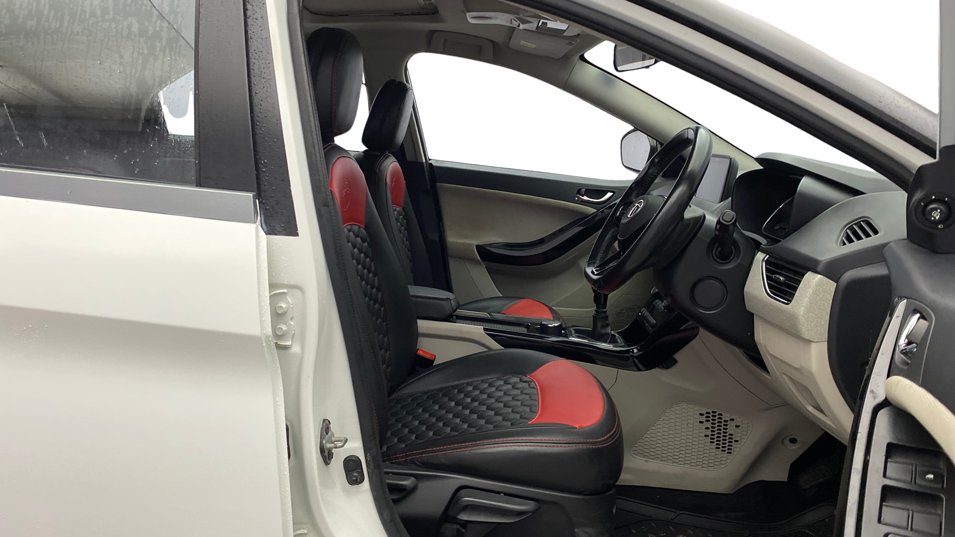 View 2021 Tata Nexon Revotron XE Image 27 Used 2021 Tata Nexon Revotron XE Image 27