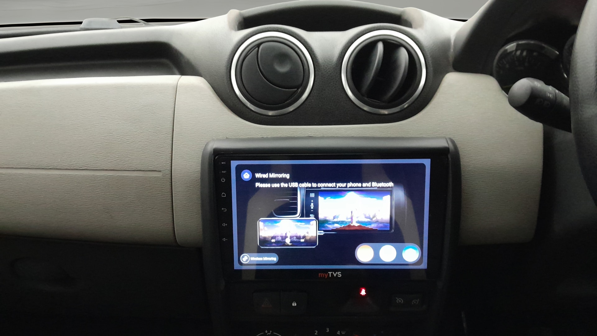 View 2015 Renault Duster Diesel 85PS 4x2 MT Image 32 Used 2015 Renault Duster Diesel 85PS 4x2 MT Image 32