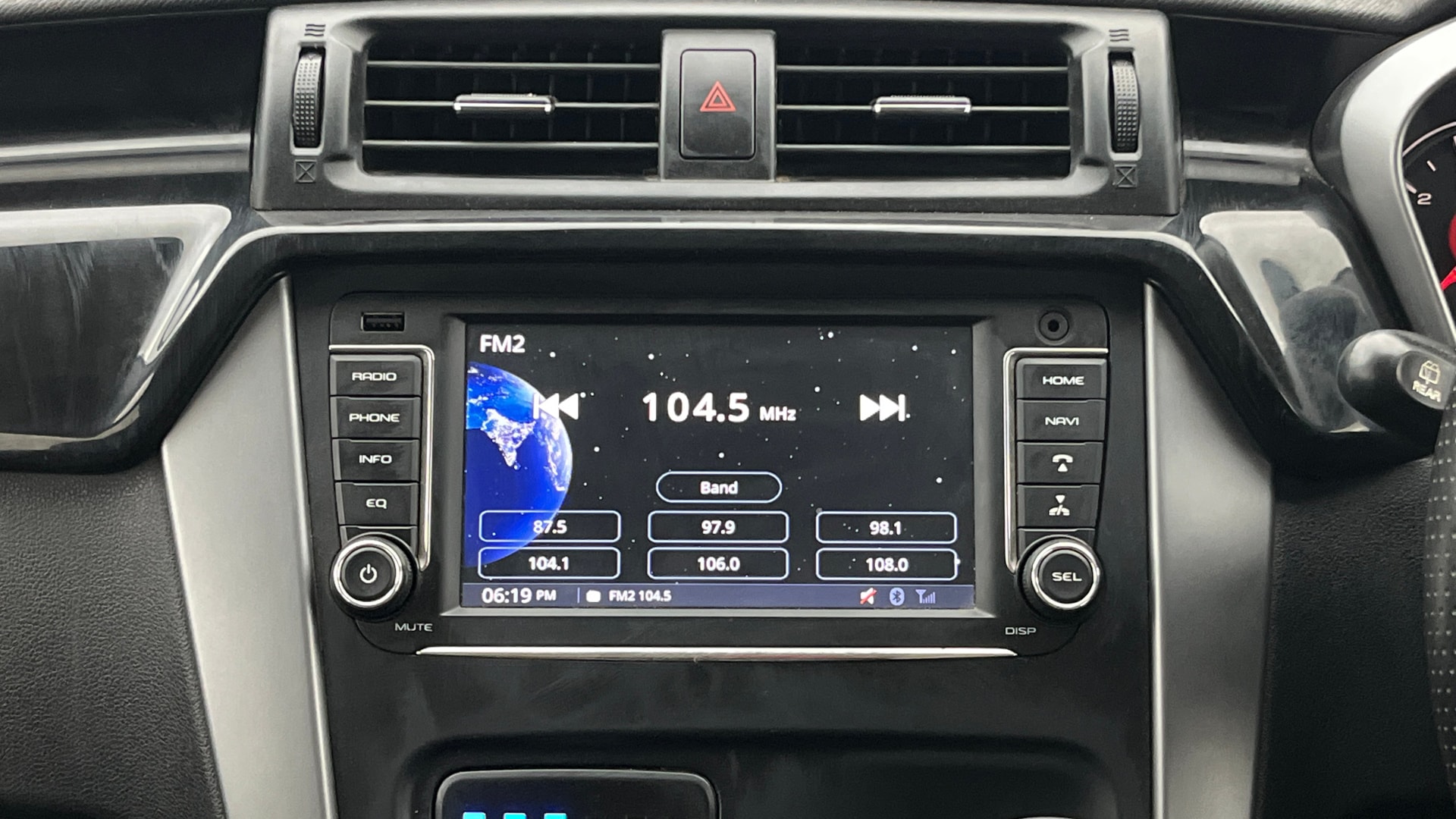 Used 2018 Mahindra KUV100 Used 2018 Mahindra KUV100