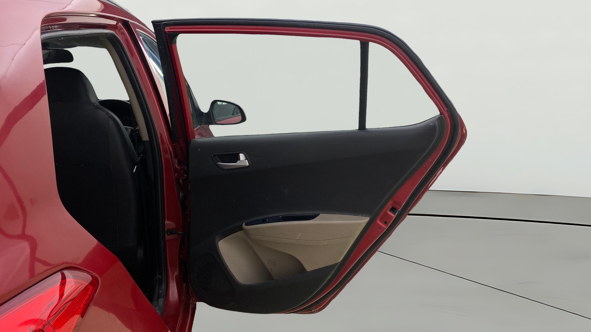 View 2017 Hyundai Grand i10 Sportz 1.2 Kappa Image 7 Used 2017 Hyundai Grand i10 Sportz 1.2 Kappa Image 7