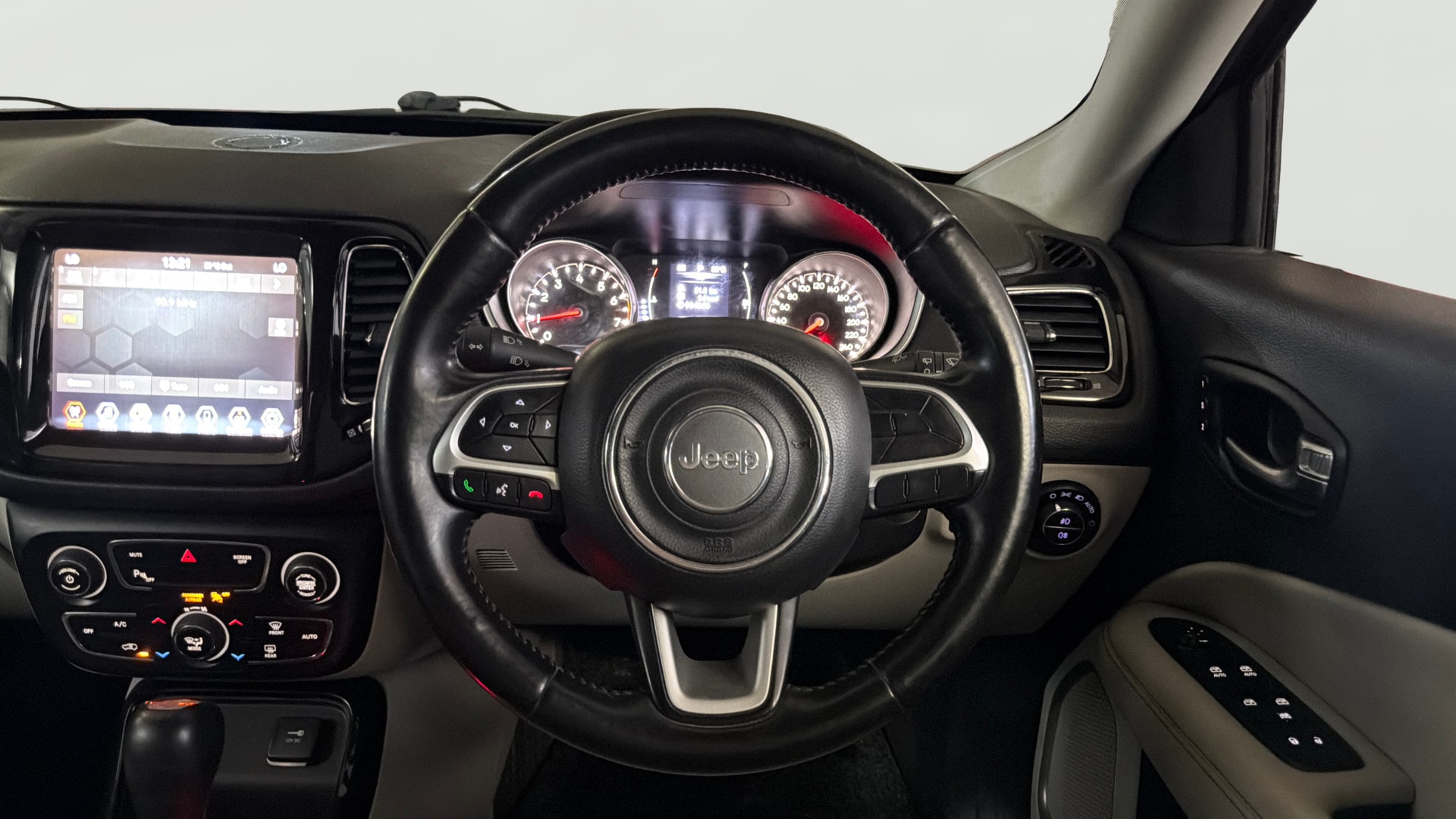 View 2019 Jeep Compass Limited Plus AT Image 20 Used 2019 Jeep Compass Limited Plus AT Image 20