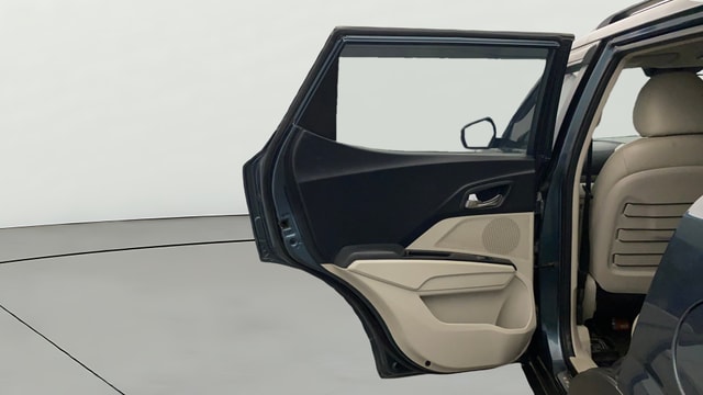 View Mahindra XUV300 Image 16 Used Mahindra XUV300 Image 16
