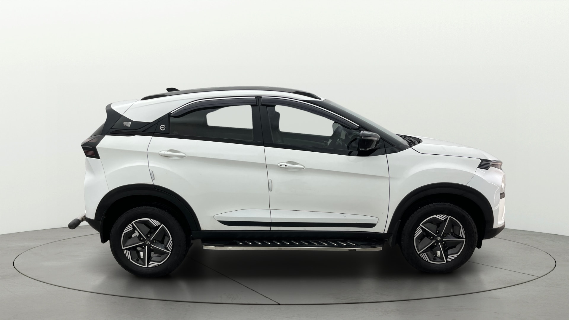View 2023 Tata Nexon Revotron XE Image 9 Used 2023 Tata Nexon Revotron XE Image 9