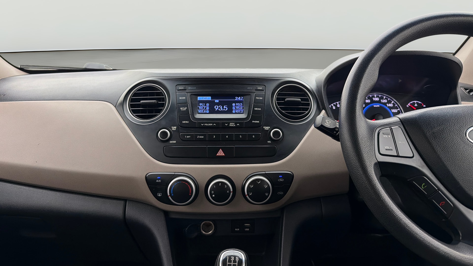 View 2016 Hyundai Grand i10 Sportz 1.2 Kappa Image 17 Used 2016 Hyundai Grand i10 Sportz 1.2 Kappa Image 17